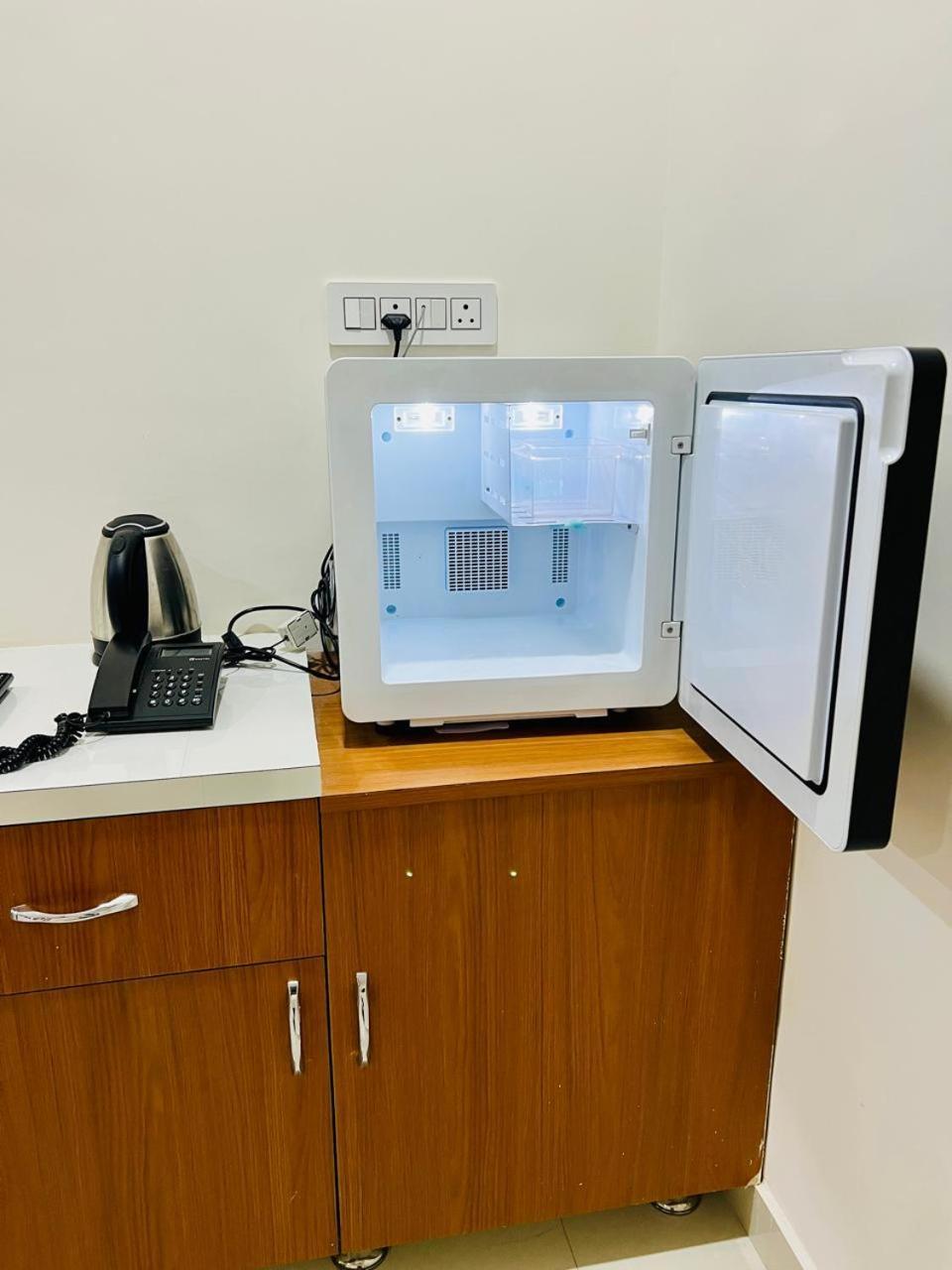 Sunshine Residency Hotel Mancheral Ngoại thất bức ảnh
