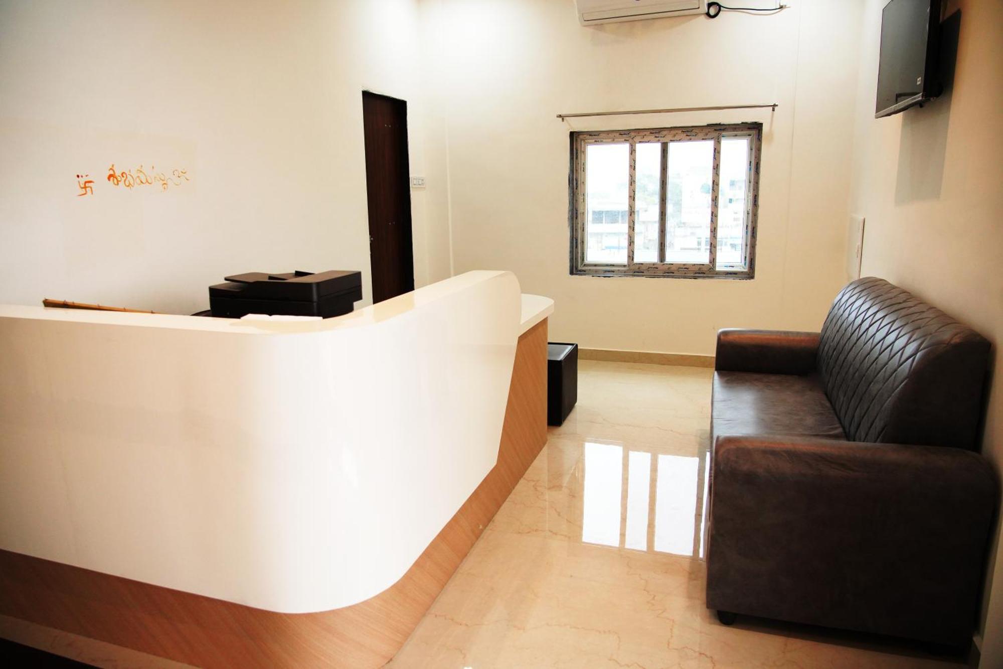 Sunshine Residency Hotel Mancheral Ngoại thất bức ảnh